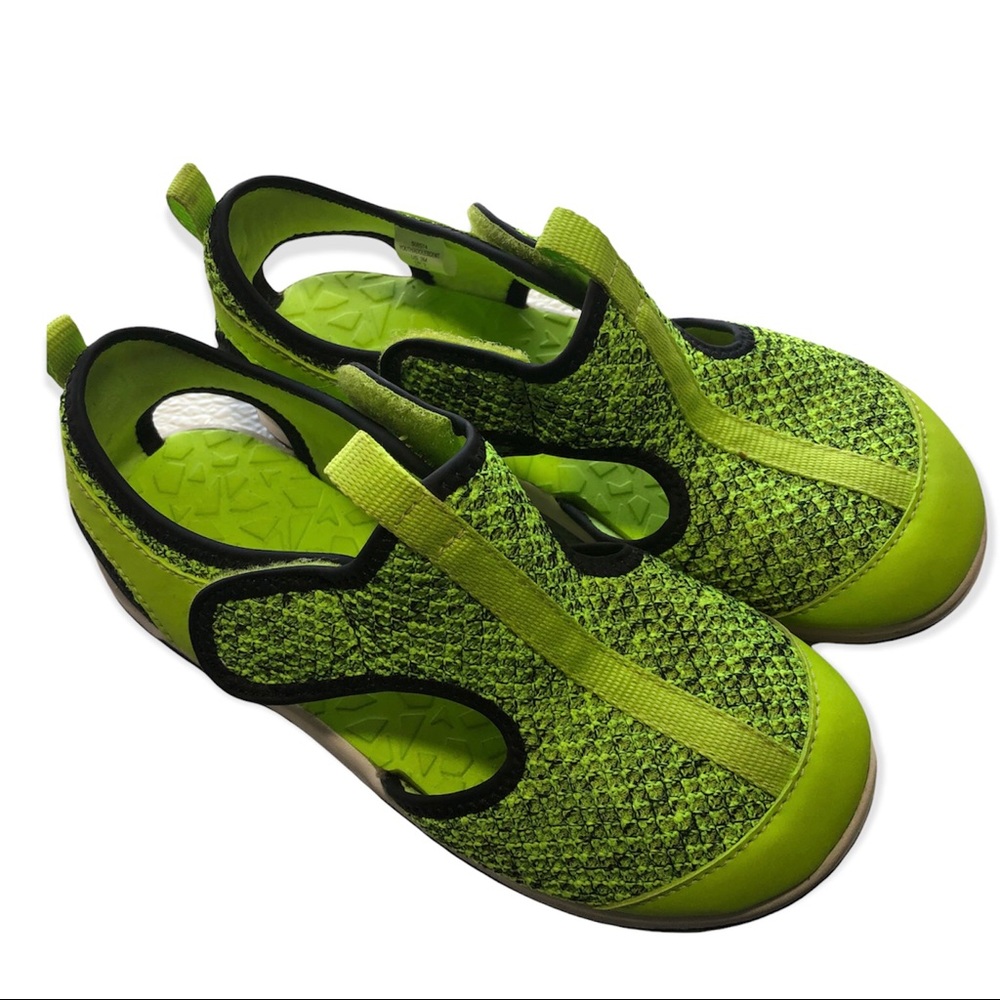 LANDS END Green/Black Unisex water Shoes sandals Sz 3M